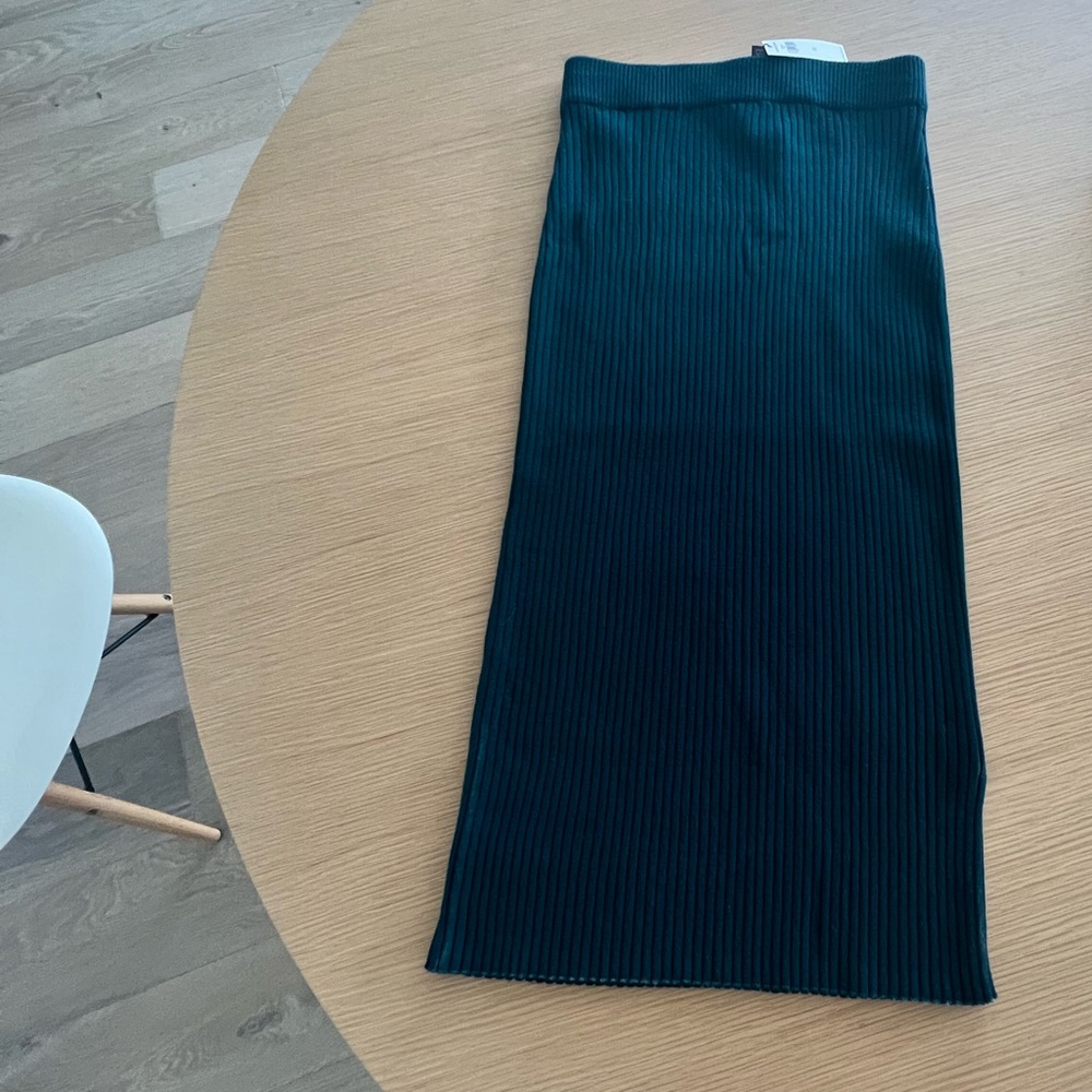 NWT! Banana Republic Pencil Skirt - XS